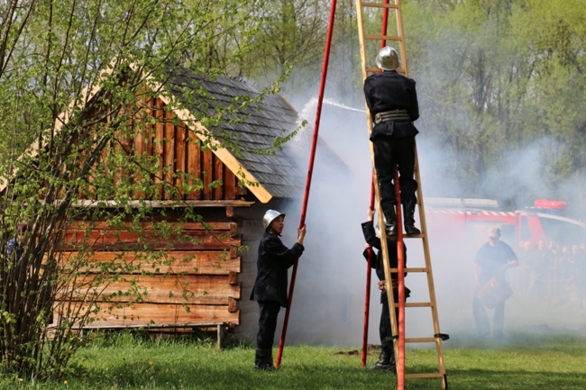 "Pali się! Majówka ze strażakiem Waldkiem"