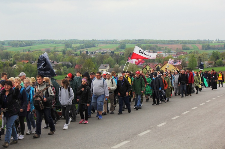 Na trasie drugiego dnia: przez Wieprz i Tomice do Wysokiej