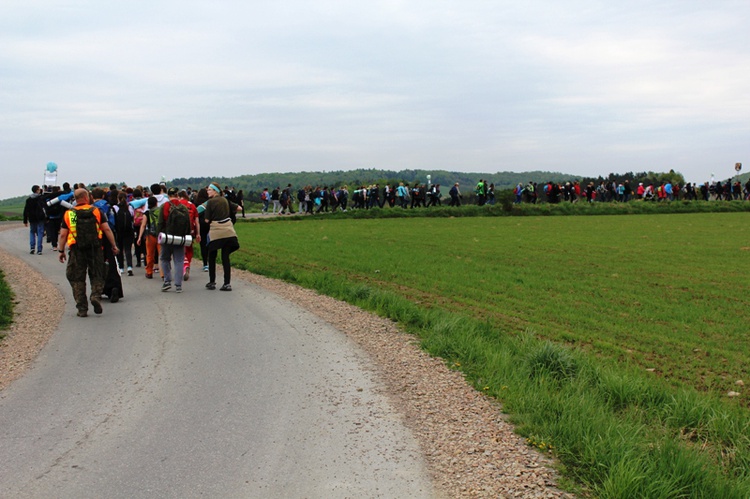 Na trasie drugiego dnia: przez Wieprz i Tomice do Wysokiej