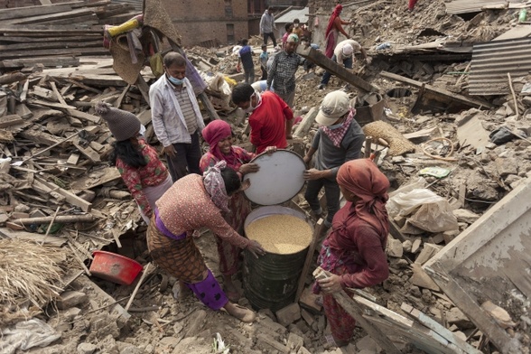 Bp Guzdek apeluje o pomoc dla Nepalu