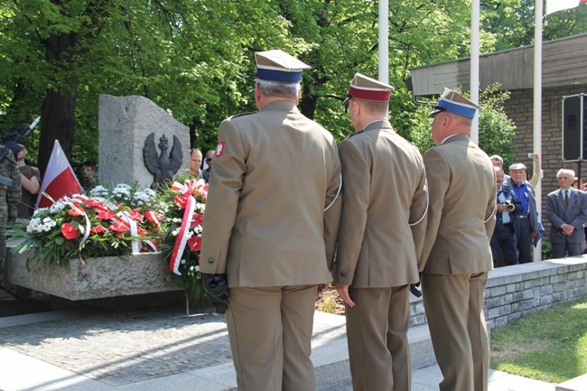 Tęcza mundurów - 224. rocznica Konstytucji 3 Maja 