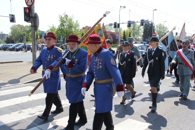 Tęcza mundurów - 224. rocznica Konstytucji 3 Maja 