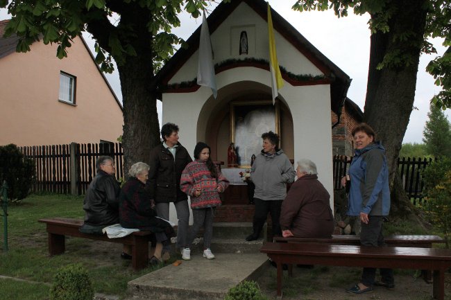 Nabożeństwa majowe przy kapliczkach 