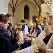 Bp Andrzej Czaja wręczał je młodym, polecając im zadanie: „Pośród narodów głoście chwałę Pana” 