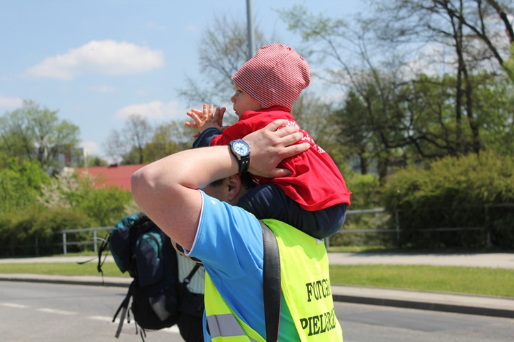 Pierwsza pielgrzymka 13-miesięcznego Mikołaja