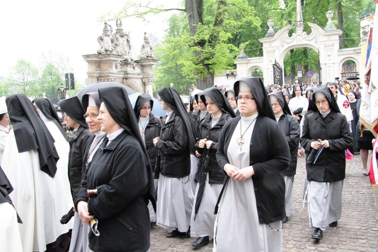 Procesja ku czci św. Stanisława z Wawelu na Skałkę - cz. 1