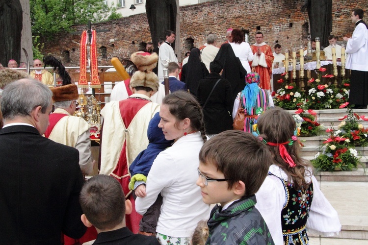 Procesja ku czci św. Stanisława z Wawelu na Skałkę cz. 2