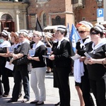 Protest pielęgniarek i położnych na Rynku Głównym