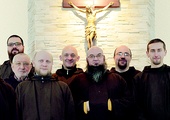Obecnie w olsztyńskim klasztorze i parafii mieszka i pracuje dziesięciu braci