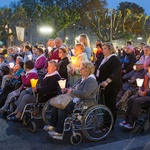 Lourdes, procesja różańcowa