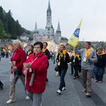 Lourdes, procesja różańcowa