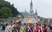 Lourdes, procesja różańcowa