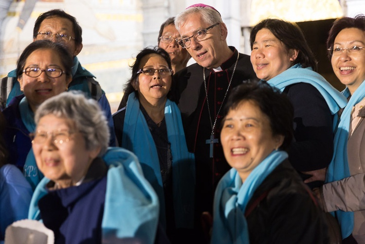 Abp Wiktor Skworc w Lourdes