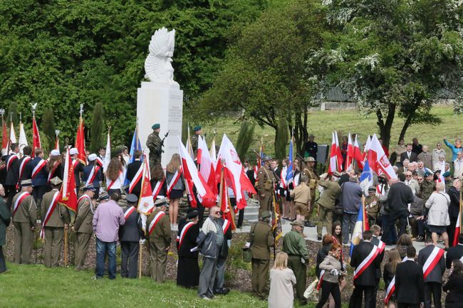 Pamięci bohaterów