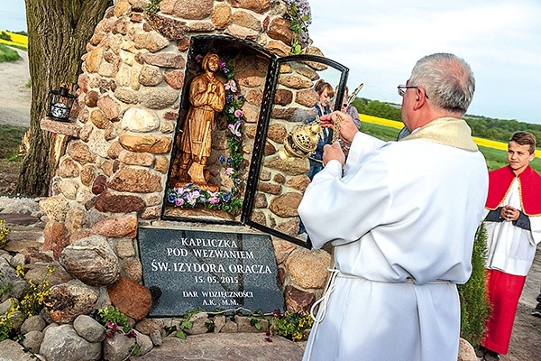 Patron został z honorami przyjęty w miejscu, z którego od teraz  będzie strzegł kamienieckich ziem 