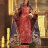 Figura Matki Bożej Zbrosławickiej. W 2010 roku zakończyła się jej konserwacja i z powrotem trafiła na szczyt ołtarza 