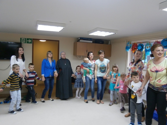 Dzień Matki w diecezjalnym przedszkolu w Sochaczewie