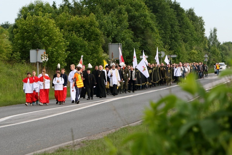 Męska pielgrzymka do MB Piekarskiej - cz. 3