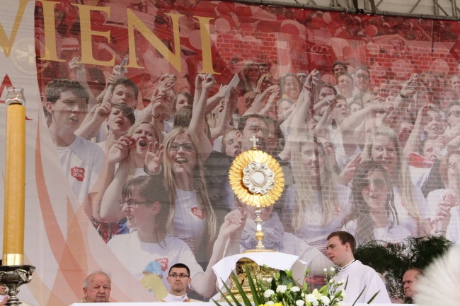 Boże Ciało w Krakowie - procesja z Wawelu na Rynek Główny - cz. 2