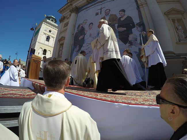 Tłumy szły za Chrystusem