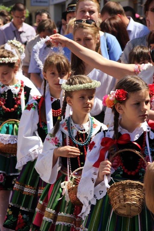 Procesja Bożego Ciała w Łowiczu, cz. I