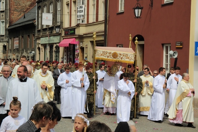 Procesja Bożego Ciała ulicami Bielska-Białej