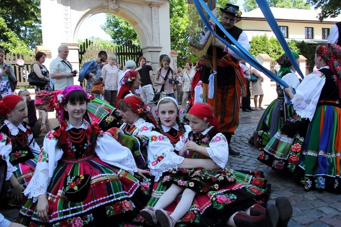 Procesja Bożego Ciała w Łowiczu, cz. II