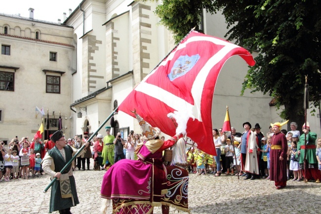 Lajkonik harcuje w Krakowie