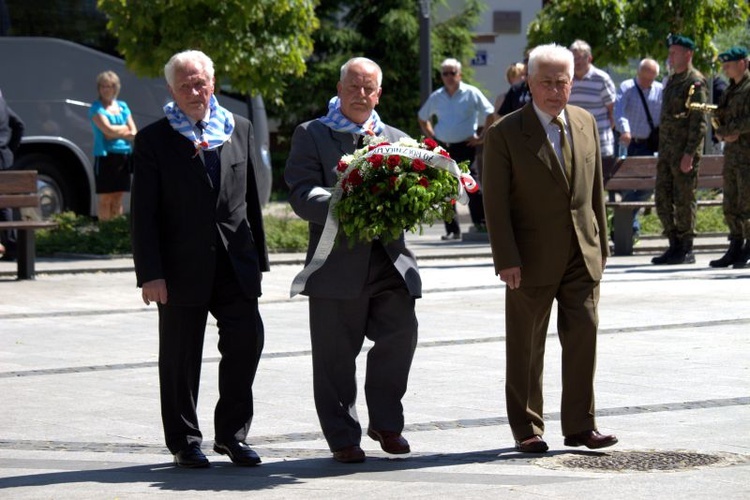 Obchody 70. rocznicy wyzwolenia nazistowskich niemieckich obozów koncentracyjnych