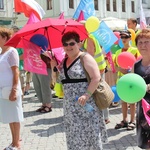 Rodzinny polonez na Marszu dla Życia i Rodziny