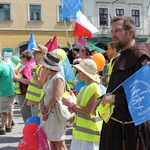 Rodzinny polonez na Marszu dla Życia i Rodziny