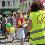 Rodzinny polonez na Marszu dla Życia i Rodziny