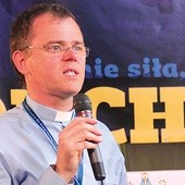  Ks. Artur Godnarski jest sekretarzem Zespołu KEP ds. Ewangelizacji i przełożonym Wspólnoty św. Tymoteusza w Gubinie