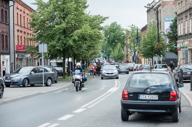 Pielgrzymka na rolkach i hulajnogach