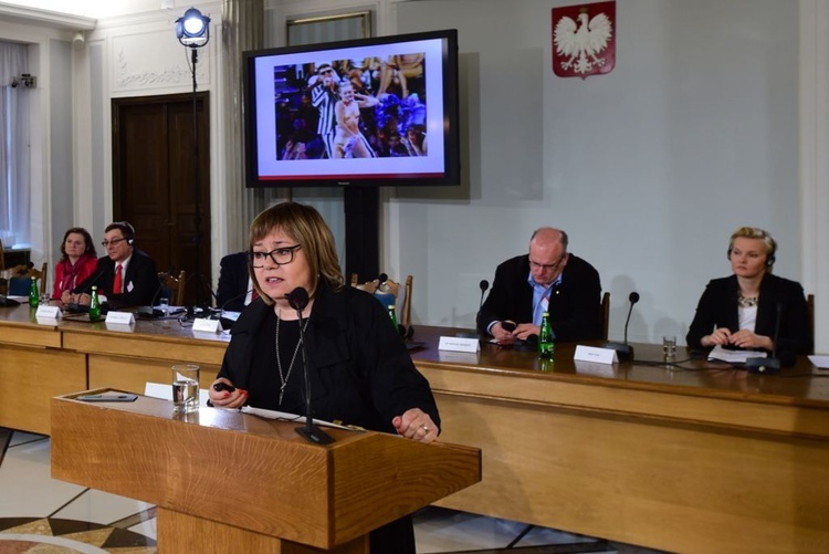 Konferencja "Społeczne i rozwojowe konsekwencje pornografii"