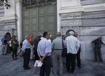 Bankomaty w Atenach zaczęły ponownie działać