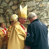  Abp Celestino Migliore długoletnim pielgrzymom wręczył dyplomy uznania