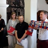 Od lewej: Aleksandra Biniszewska, Marzena Kozanecka-Zwierz, dyrektor Muzeum w Łowiczu, Piotr Marciniak i Marek Horbań