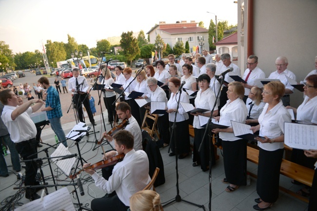 10. rocznica koronacji MB Miłosierdzia w Skarżysku-Kamiennej