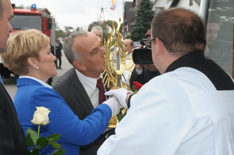 Powitanie relikwii św. Faustyny w Przysietnicy 