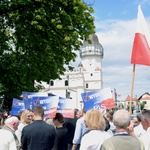 Beata Szydło na Rynku Wielkim w Szydłowcu