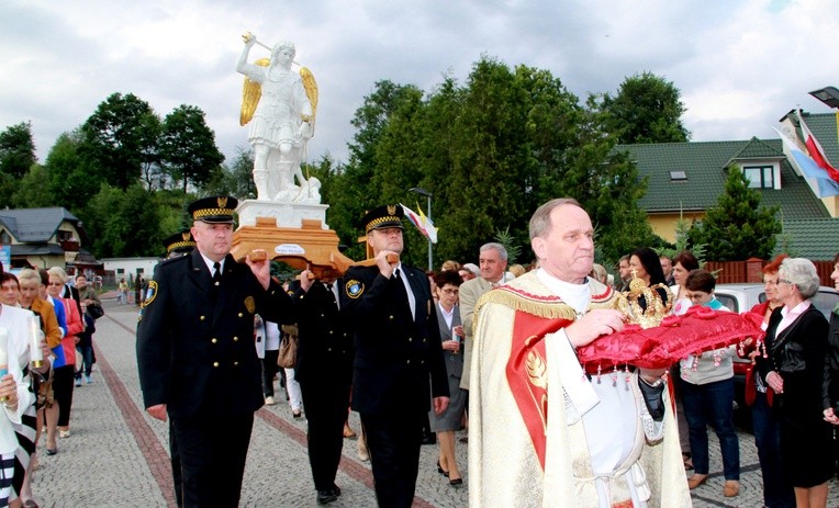 Umacniaj wiarę i broń przed złem!