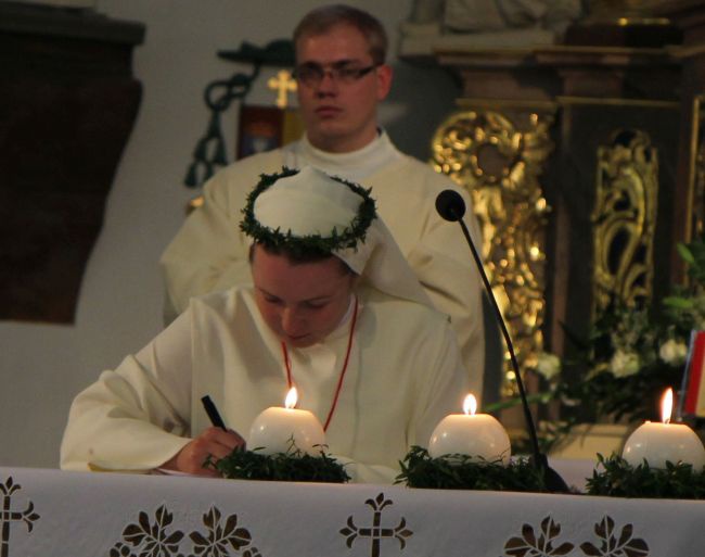 Śluby wieczyste sióstr ze Zgromadzenia Jezusa Miłosiernego