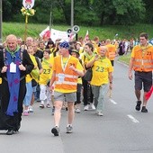  Proszą, dziękują, przepraszają, modlą się za siebie i za innych – ilu pielgrzymów, tyle intencji zabieranych w drogę do Częstochowy