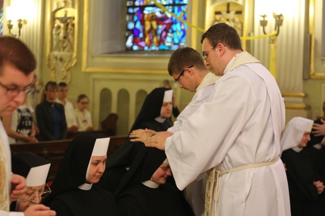 Prymicyjne błogosławieństwo u cieszyńskich elżbietanek