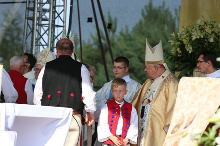 Jubileuszowy hołd dla MB Rychwałdzkiej - cz. 2