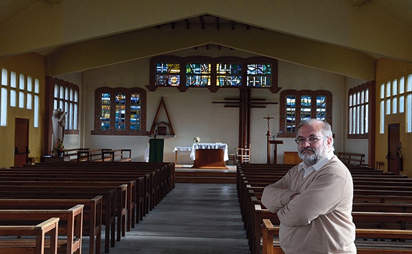 Spór o kościół w Vierzon jest niebezpiecznym precedensem. Na zdjęciu proboszcz Alain Krauth 