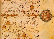 Według tradycji muzułmańskiej w latach 610-632 prorok Mahomet otrzymał swoje objawienia, na podstawie których powstał Koran
