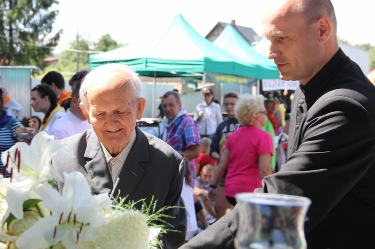 70. Pielgrzymka Rybnicka - dzień drugi - Msza św. w Górnikach