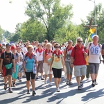 70. Pielgrzymka Rybnicka - dzień drugi - w drodze